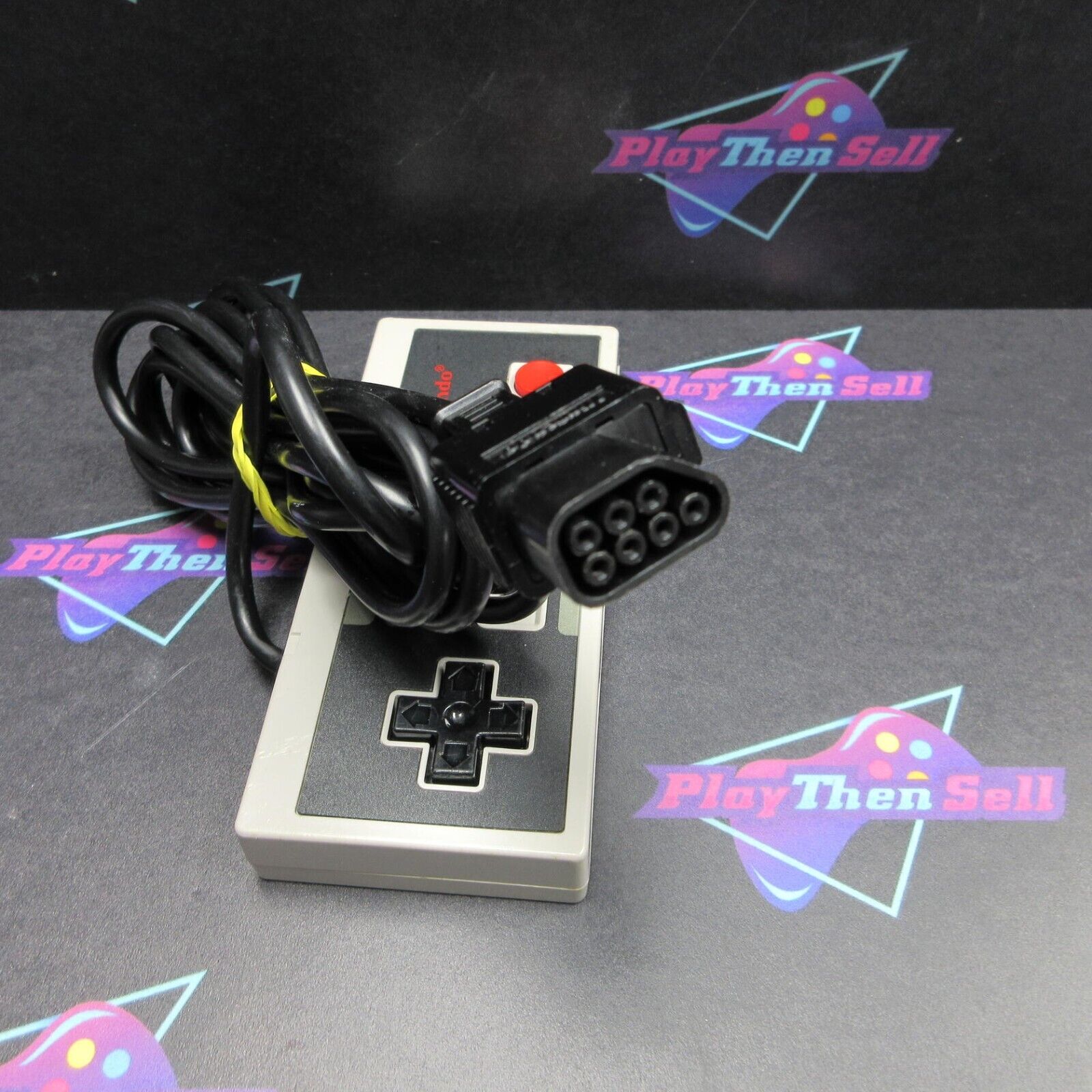 - Nintendo NES-004 Controller OEM Authentic - Good Condition - Refurbished