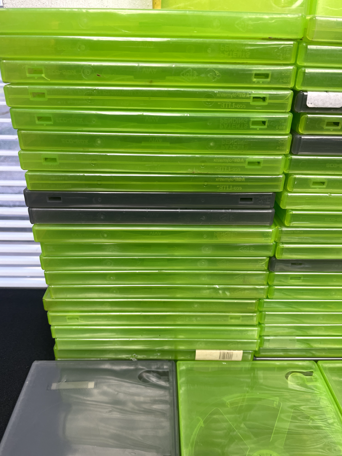 Lot of 100 Microsoft Xbox 360 Empty Game Cases OEM - Good