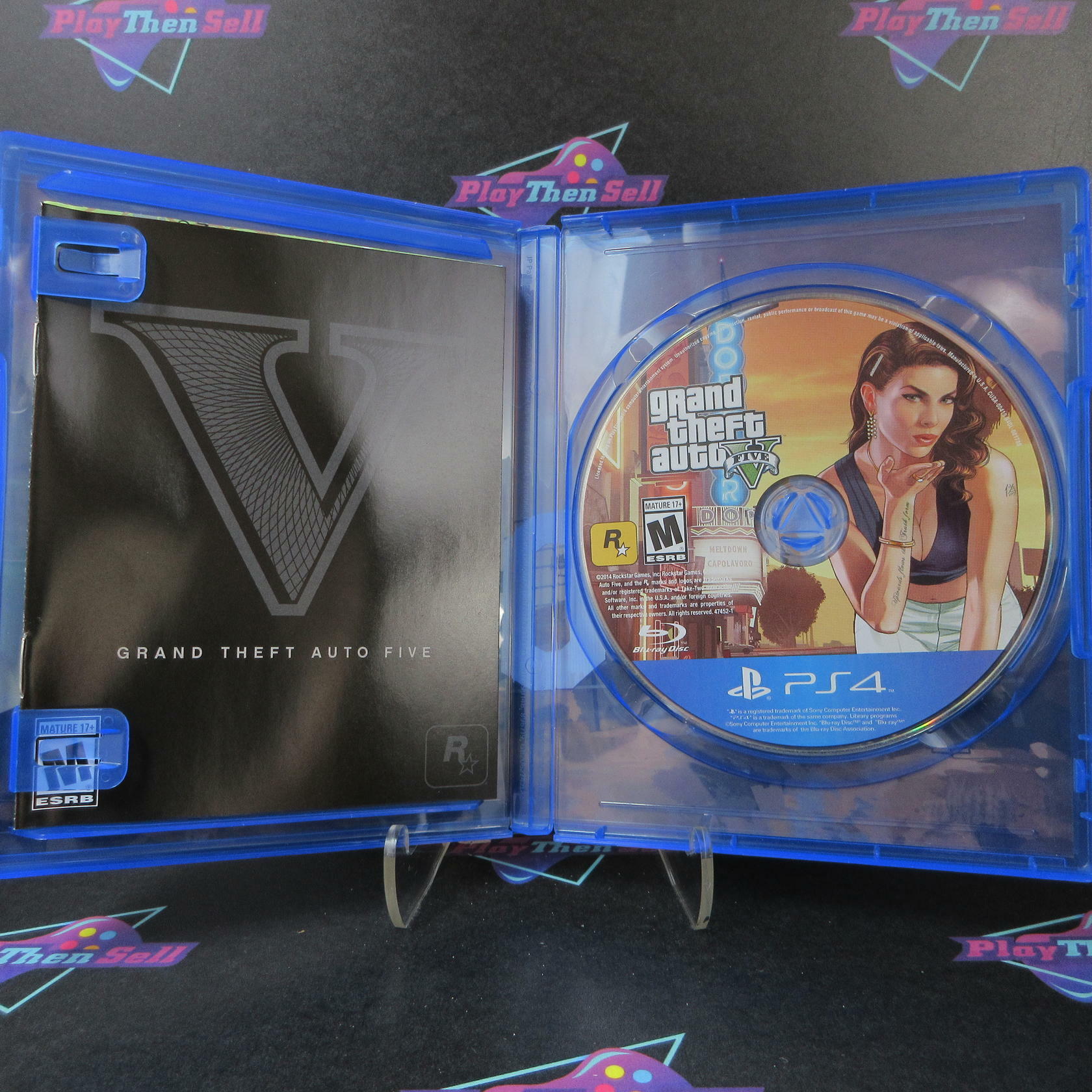 Grand Theft Auto V Premium Edition PS4 PlayStation 4 + Map - Like New