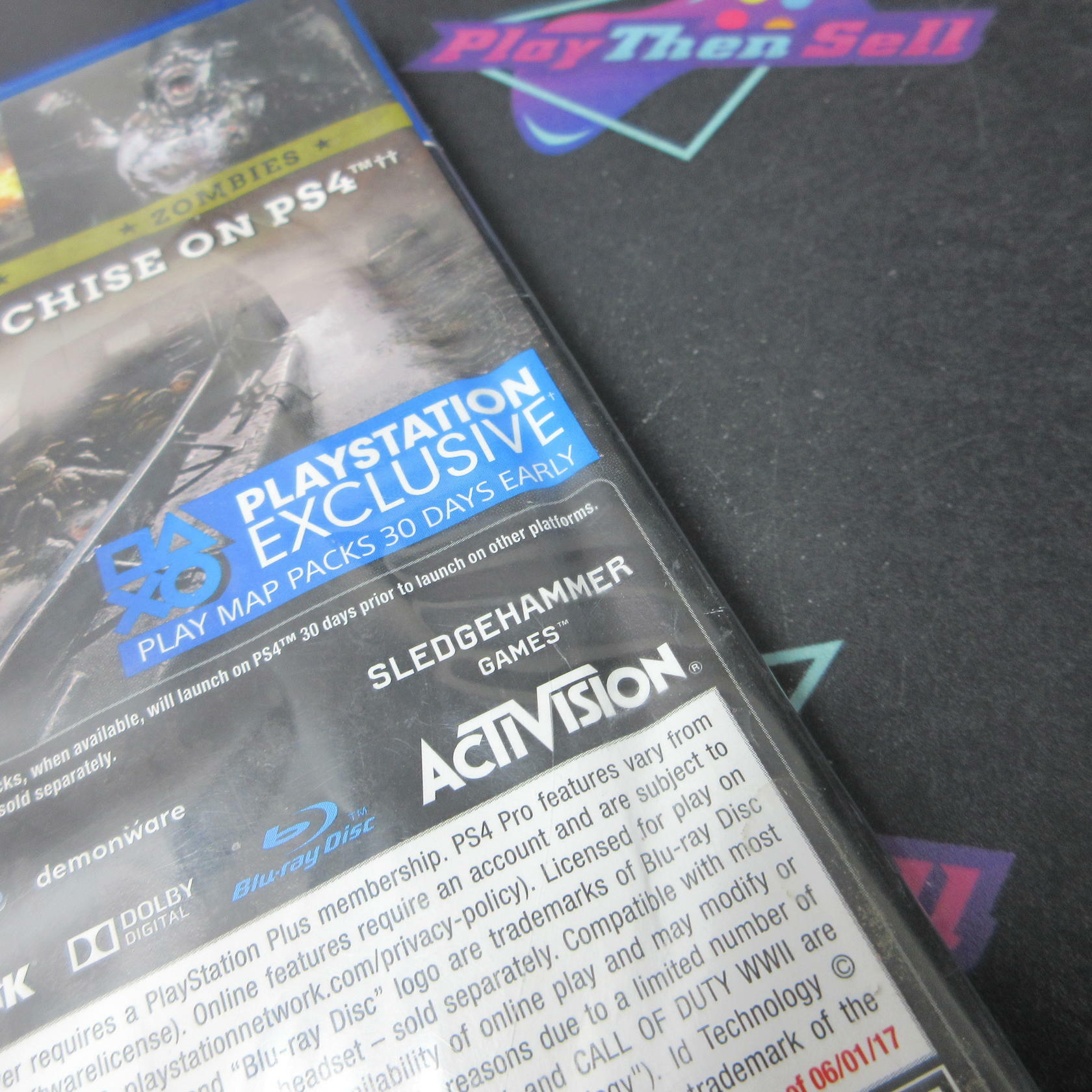 Call of Duty WWII PS4 PlayStation 4 AD Complete CIB - Very Good