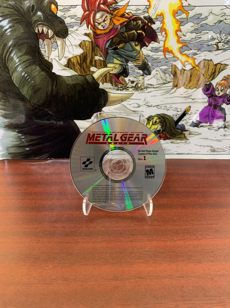 Metal Gear Solid PC 2 Discs w/ Manual - Acceptable