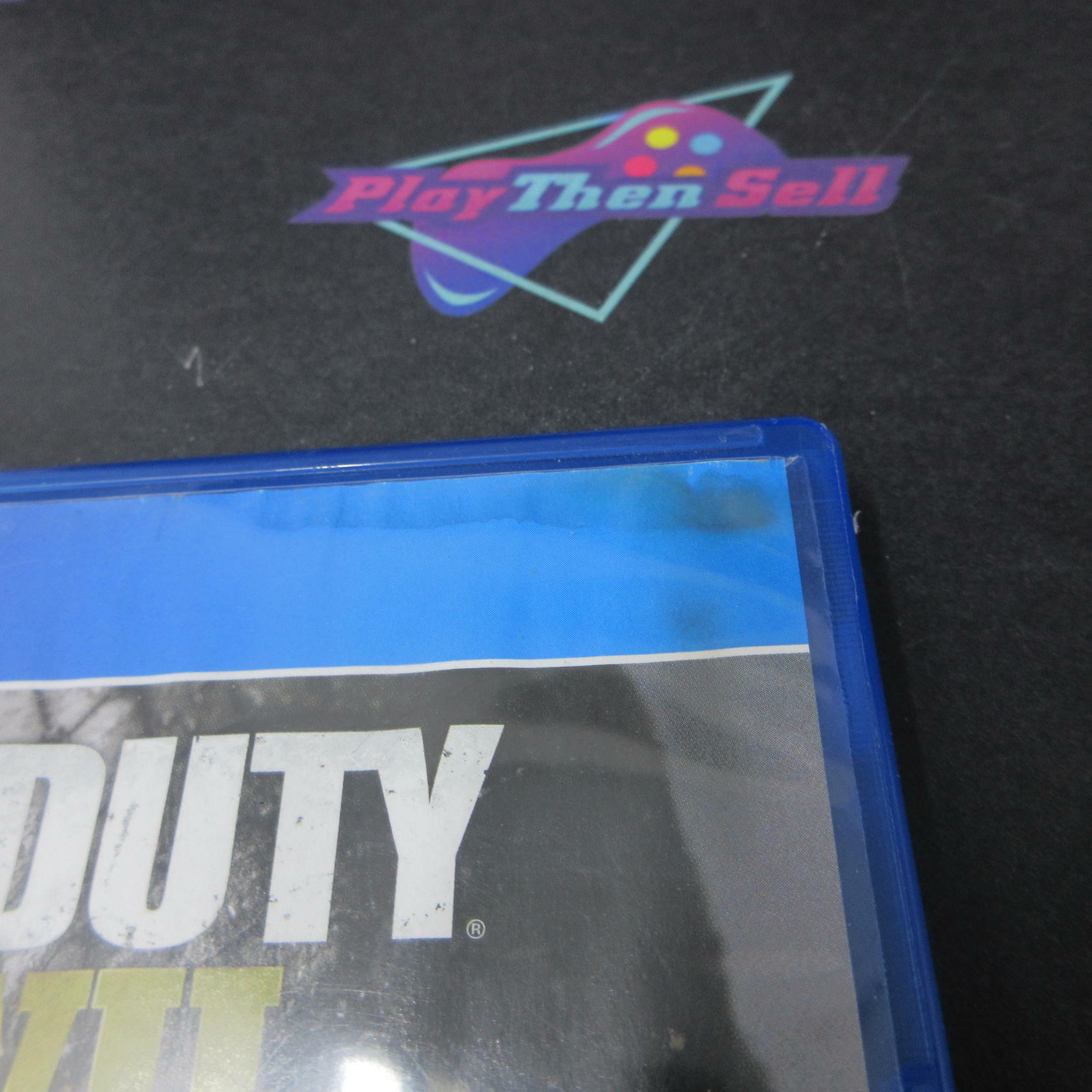 Call of Duty WWII PS4 PlayStation 4 AD Complete CIB - Very Good