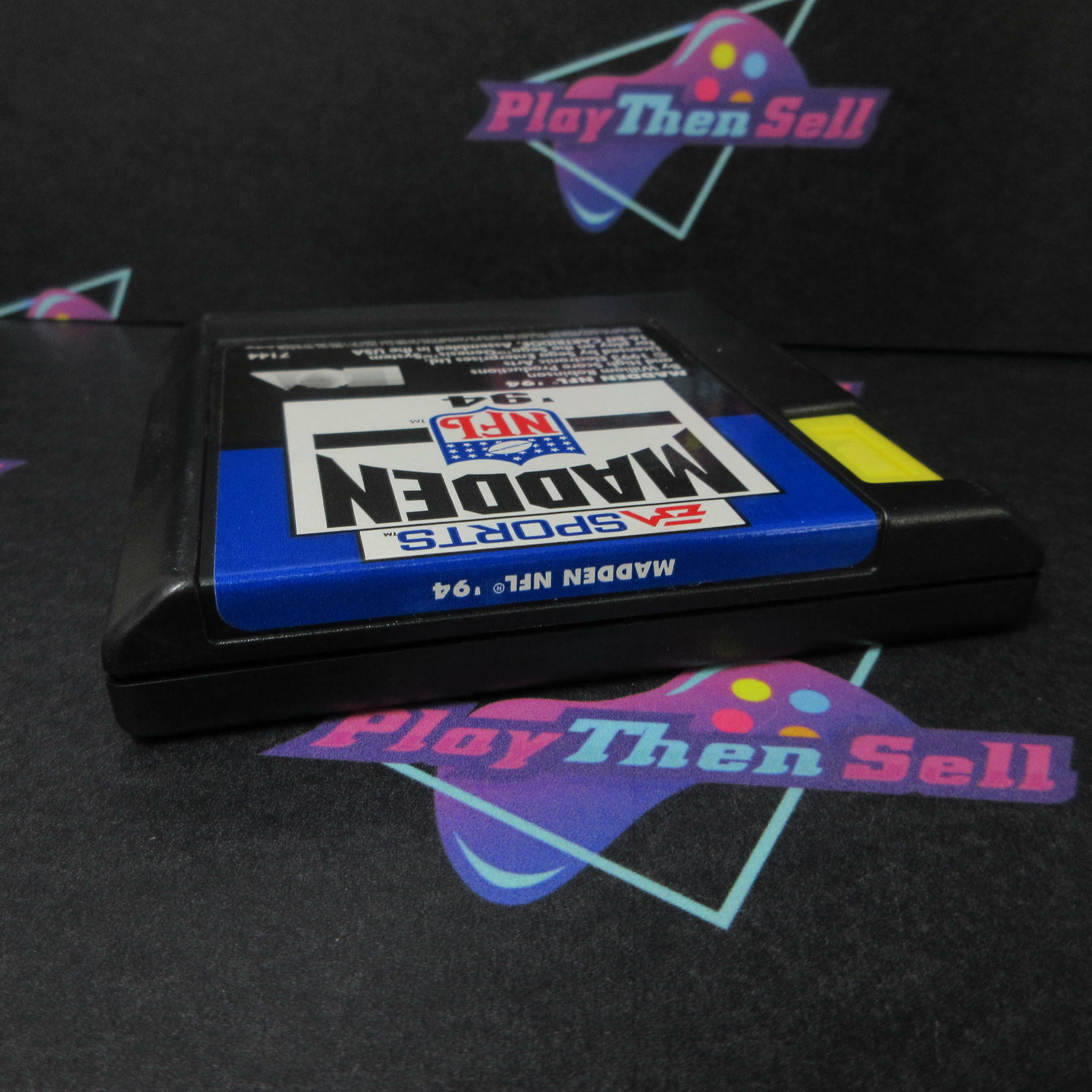 Madden NFL '94 Sega Genesis + Playbooks / Reg Card Complete CIB - Very Good
