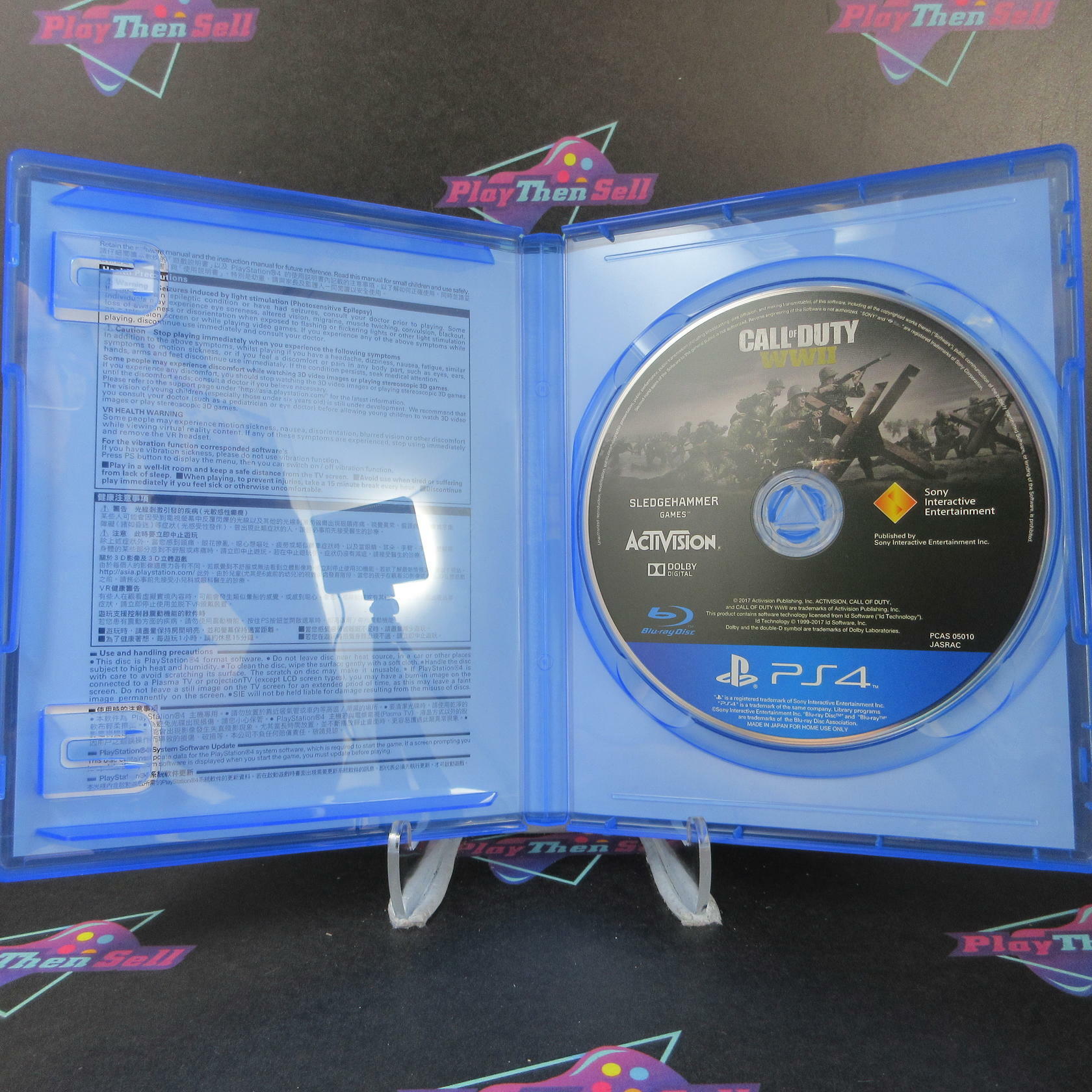 Call of Duty WWII English/Chinese/Korean Language PS4 PlayStation 4 - Like New