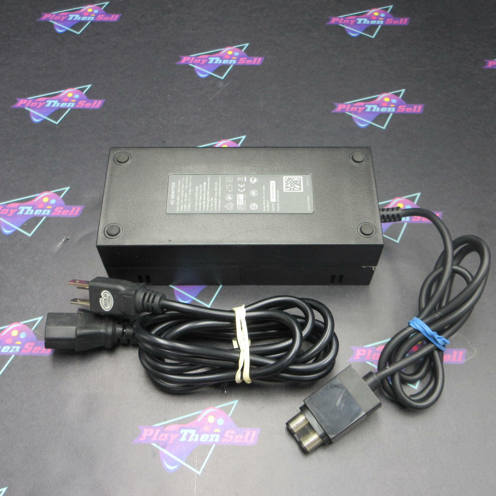 Microsoft Xbox One Console Model 1540 500GB + Controller - Good