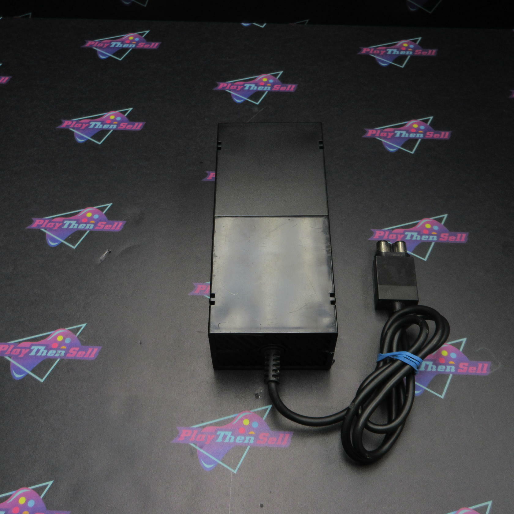 Microsoft Xbox One Console Model 1540 500GB + Controller - Good