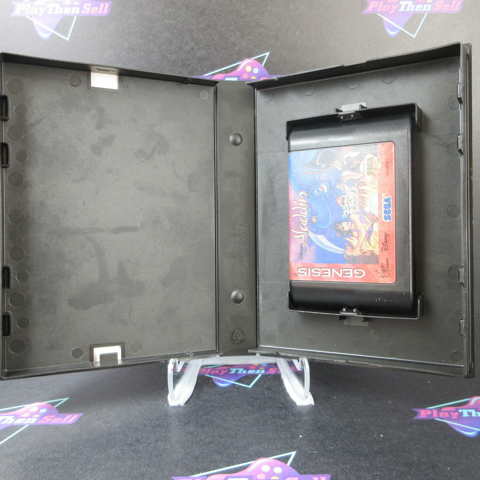 Disney's Aladdin Sega Genesis Boxed AD/NM Authentic / Tested - Very Good