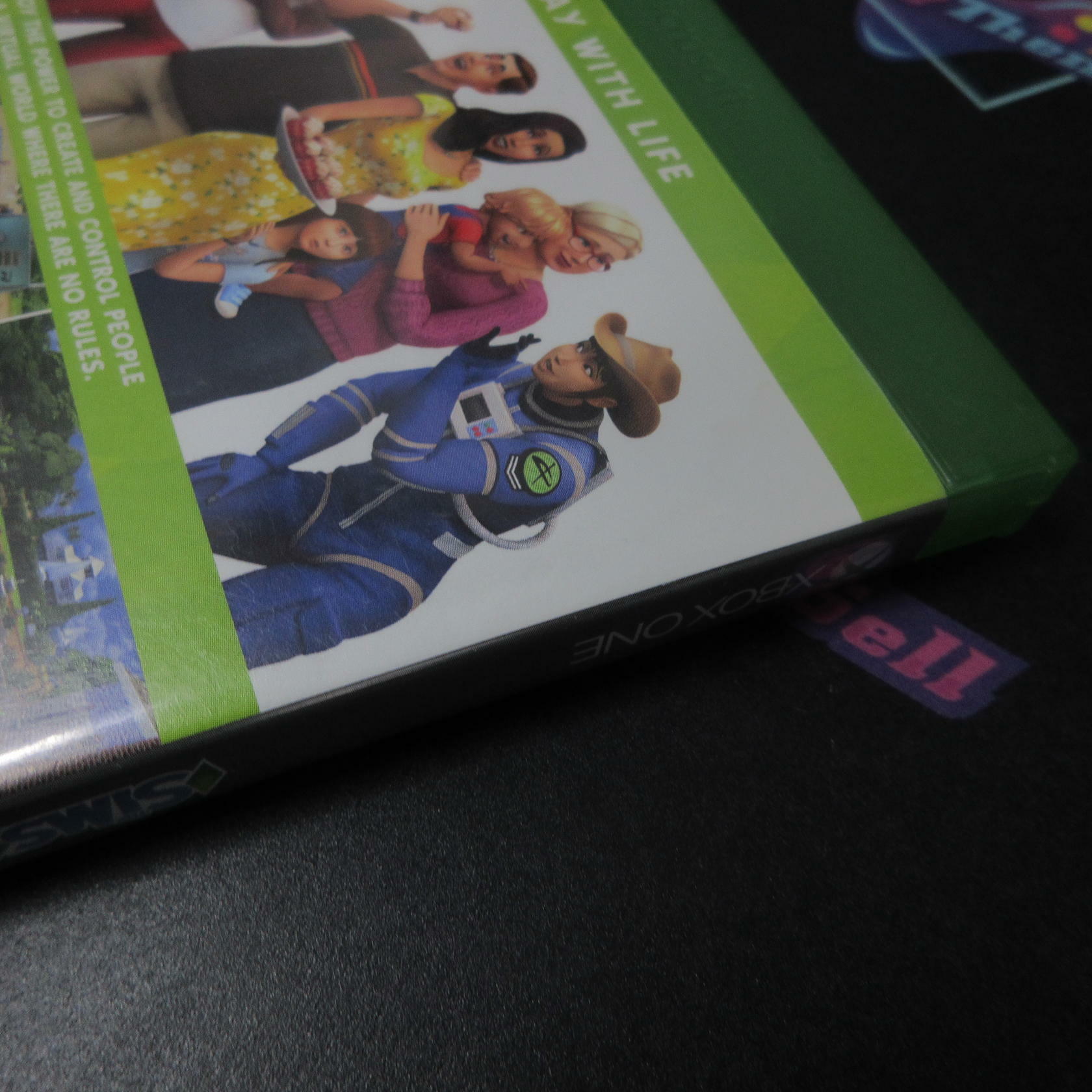 The Sims 4 - Xbox One AD Complete CIB - Very Good