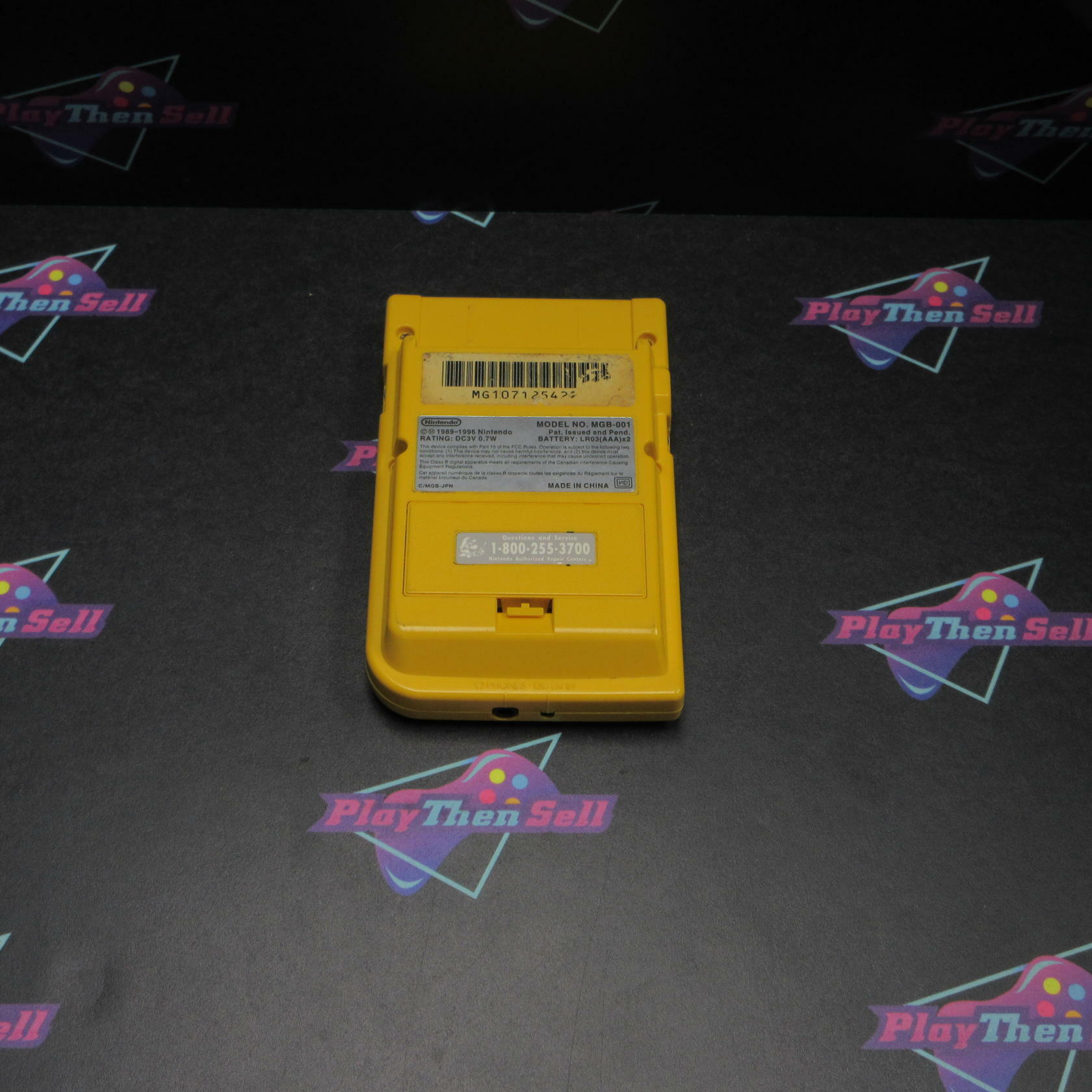 Nintendo Game Boy Pocket Yellow MGB-001 Handheld Console + Carrying Bag Tested - Good