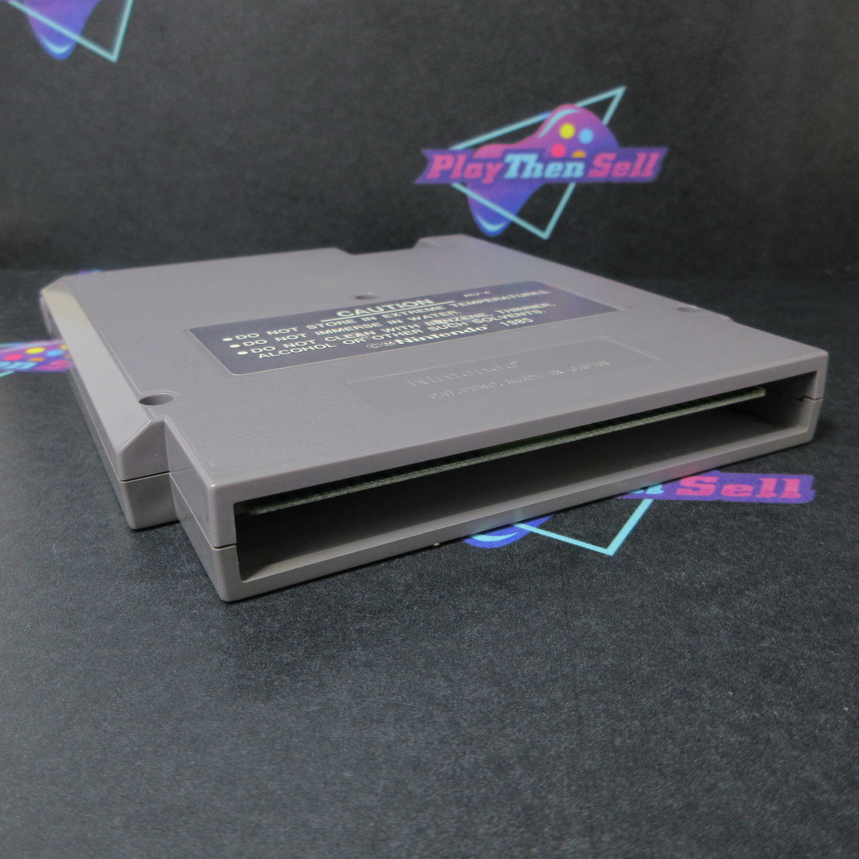 Hoops Nintendo NES Cartridge + Hardshell Case Authentic / Tested - Very Good