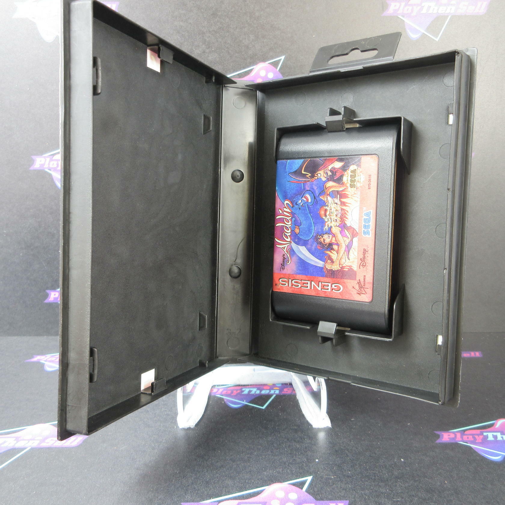 Disney's Aladdin Sega Genesis Boxed NM Authentic / Tested - Very Good