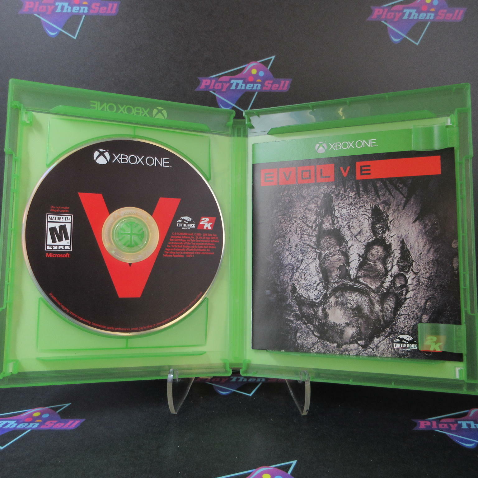 Evolve Xbox One + Sleeve - Like New