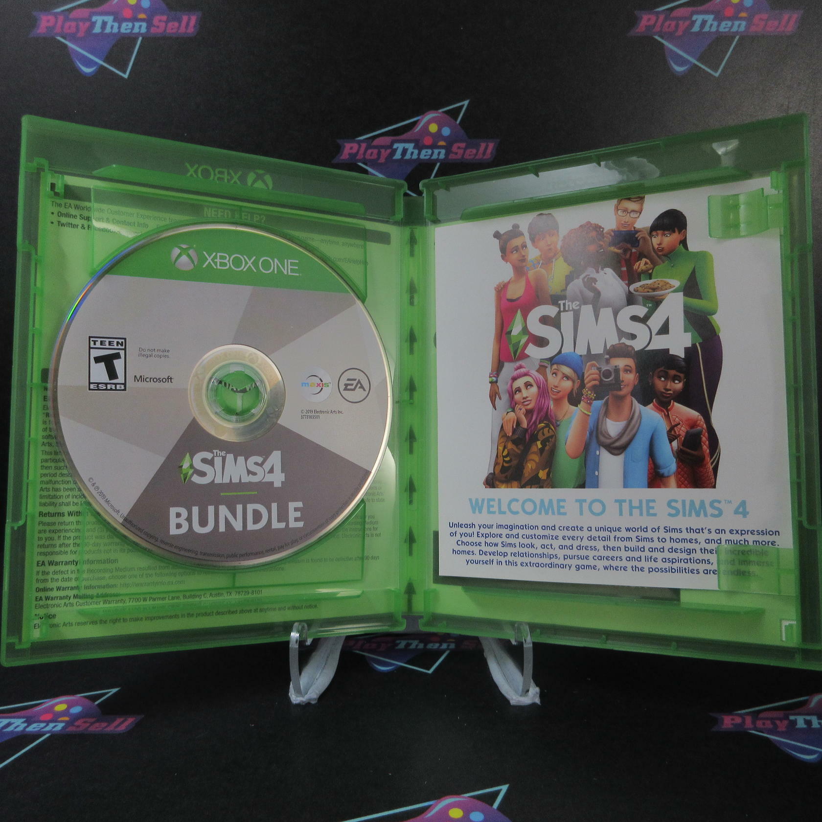 The Sims 4 + Island Living Bundle Xbox One - Like New