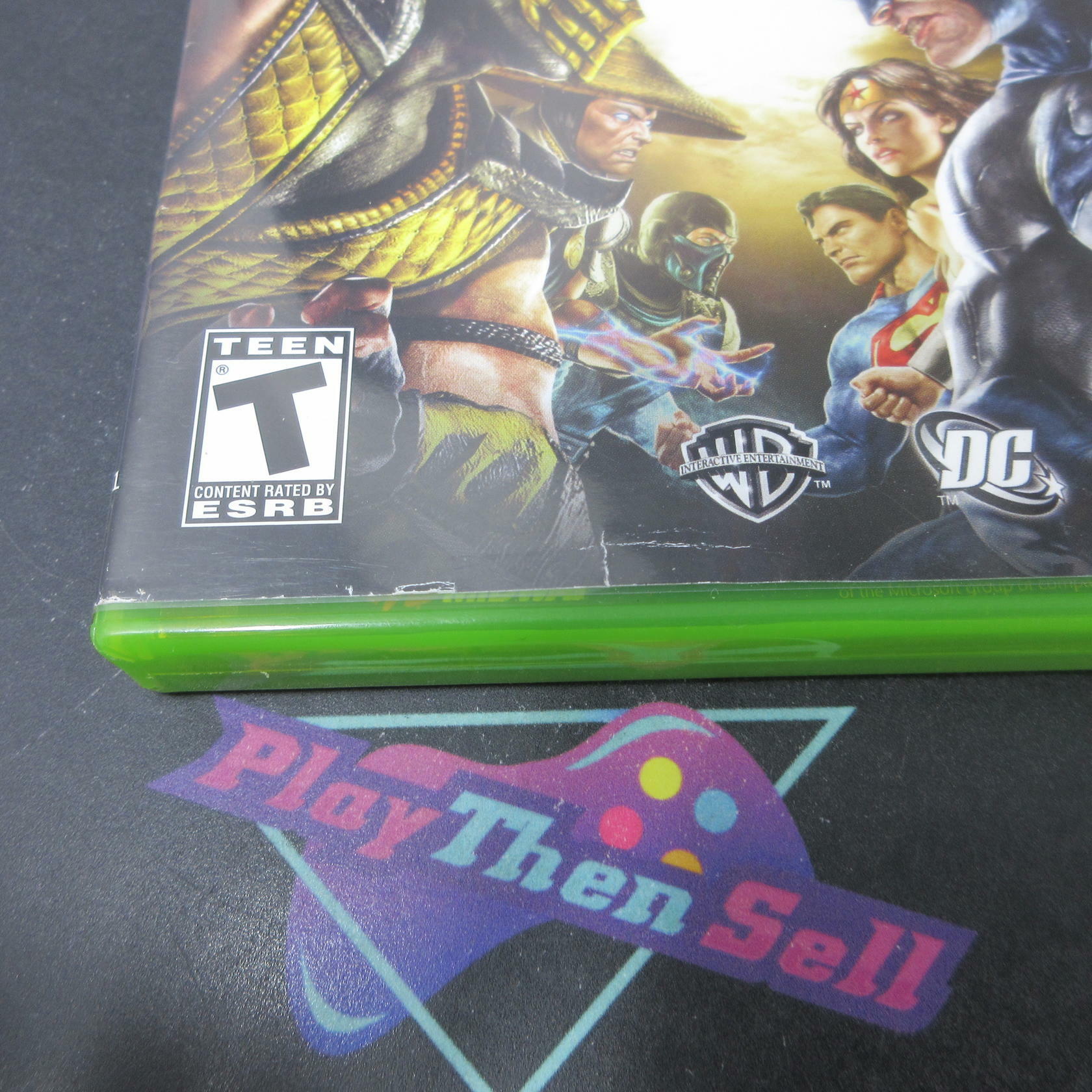 Mortal Kombat vs. DC Universe PH Disc Xbox 360 AD Complete CIB - Very Good