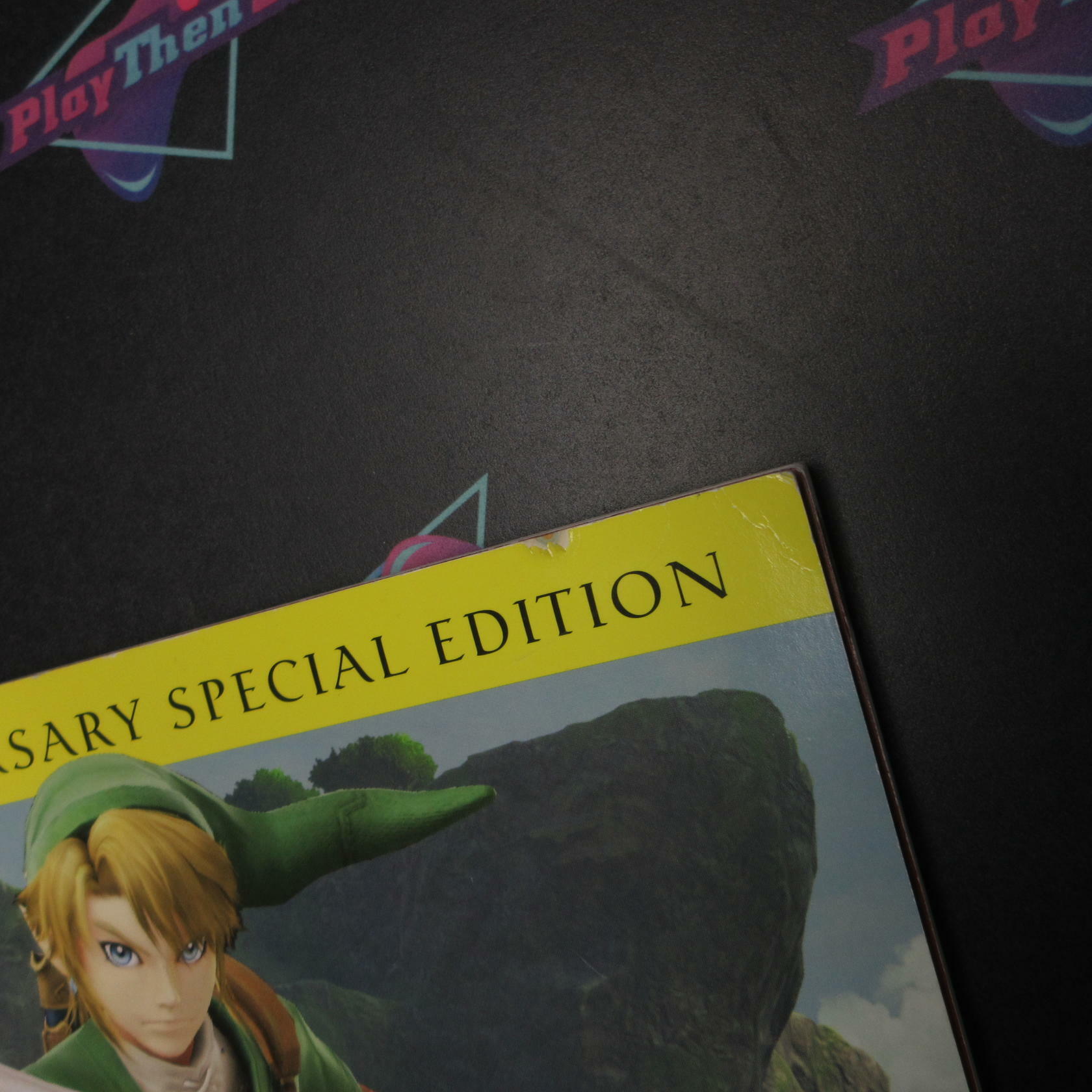 Legendary World Of Zelda 30th Anniversary Ultimate Unofficial Guide AD - Good