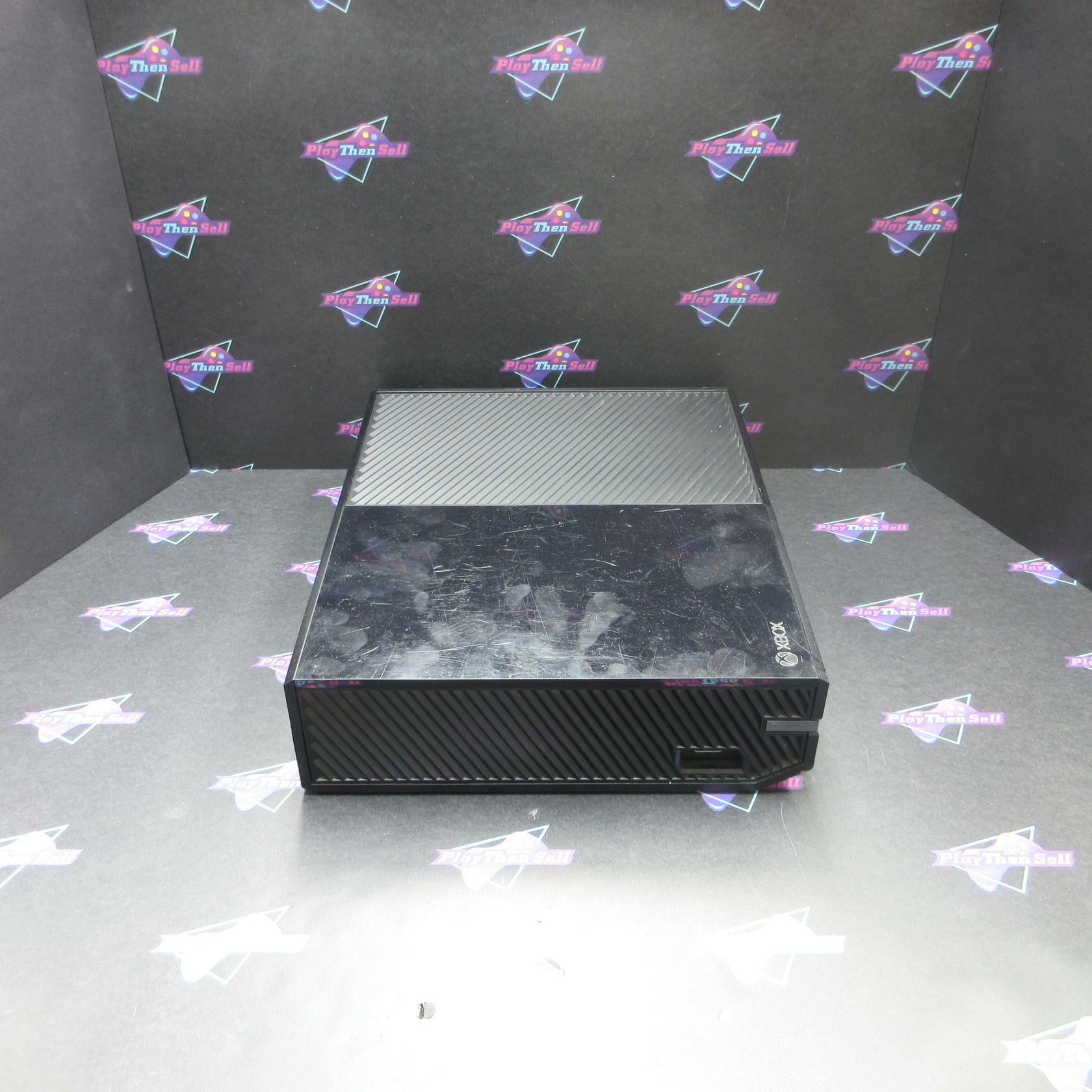 Microsoft Xbox One Console Model 1540 500GB + Controller - Good