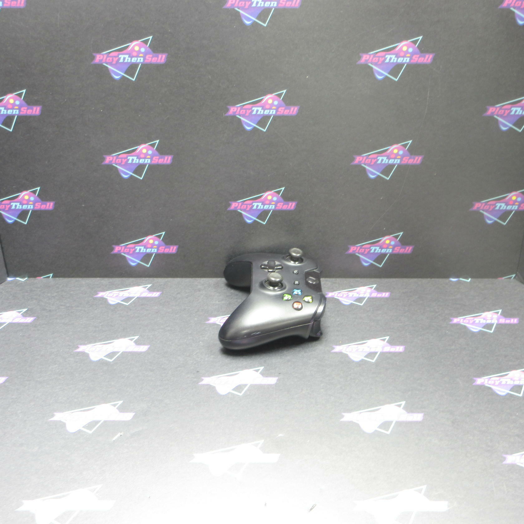 Microsoft Xbox One Console Model 1540 500GB + Controller - Good