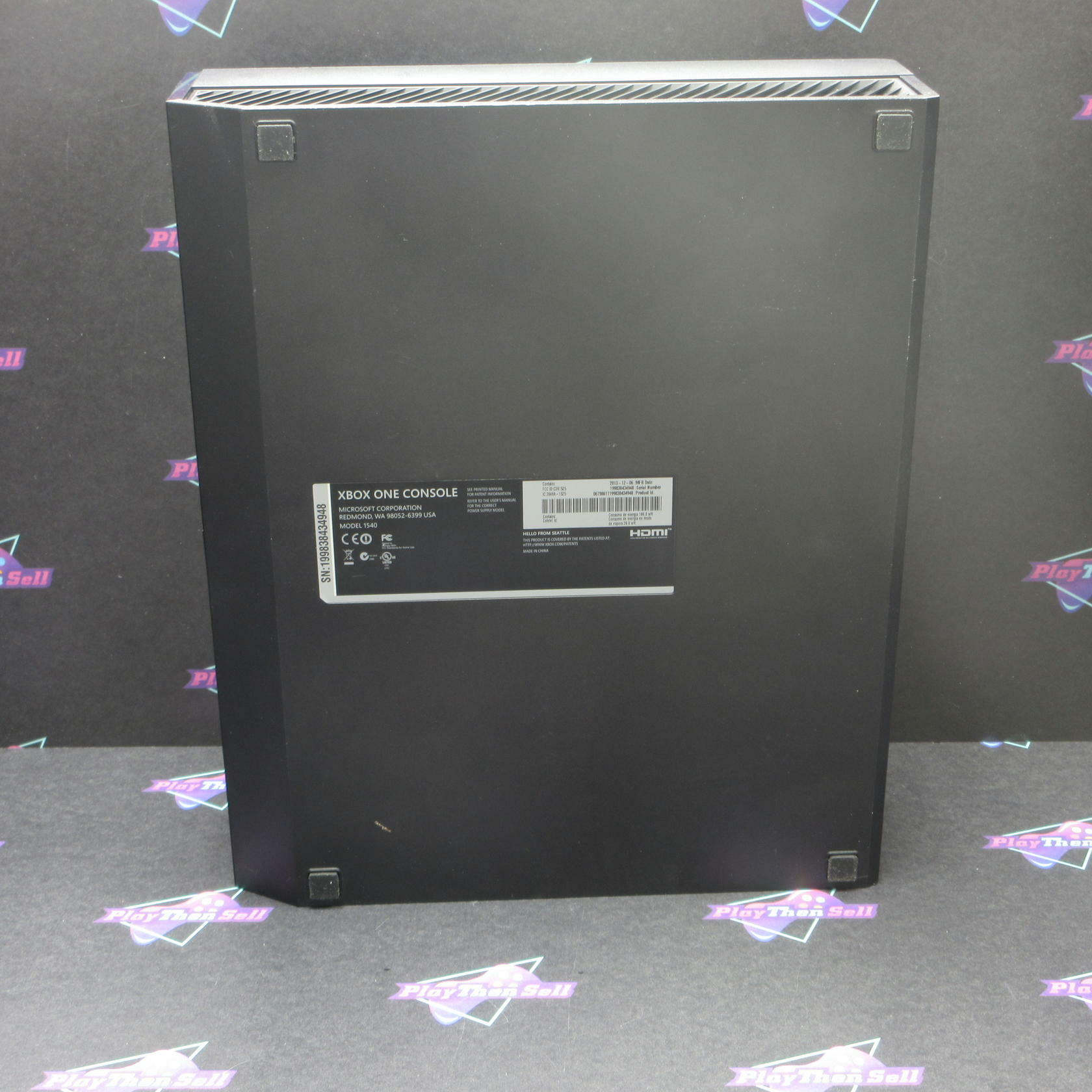 Microsoft Xbox One Console Model 1540 500GB + Controller - Good