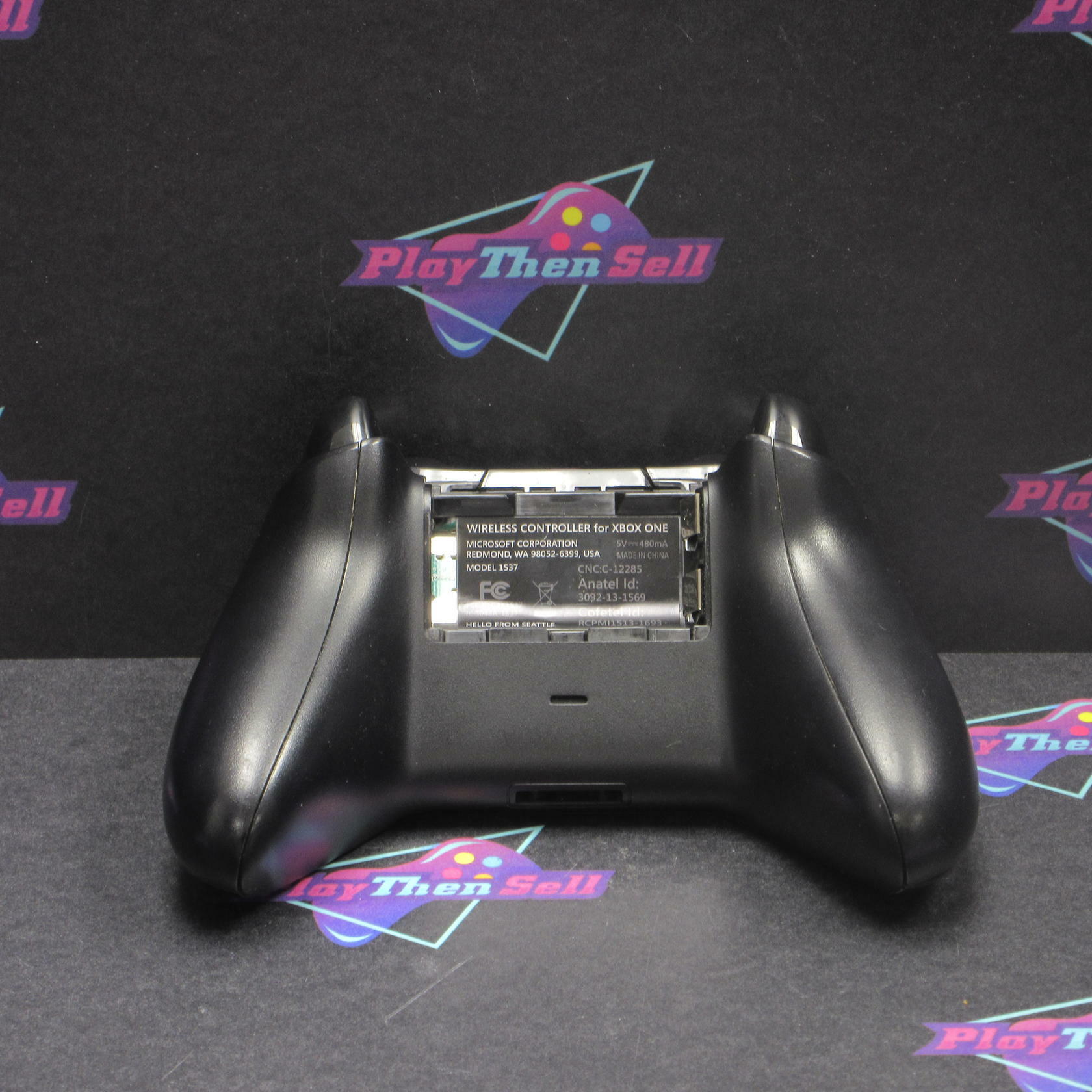 Microsoft Xbox One Console Model 1540 500GB + Controller - Good