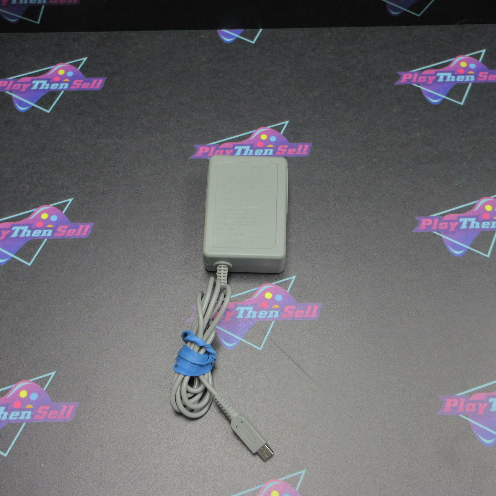 Nintendo 2DS Console - Electric Blue - Boxed - See Pics - Good