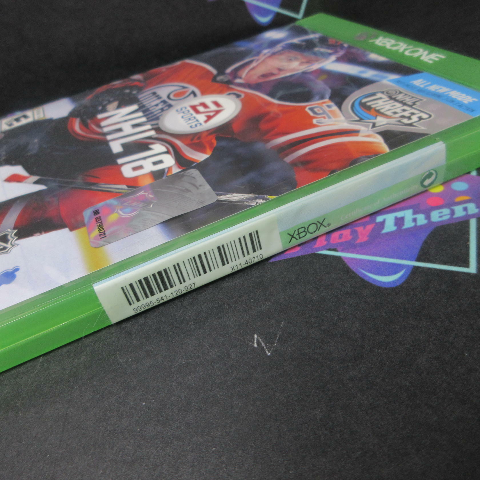 NHL 18 Xbox One - Side Sealed - Like New