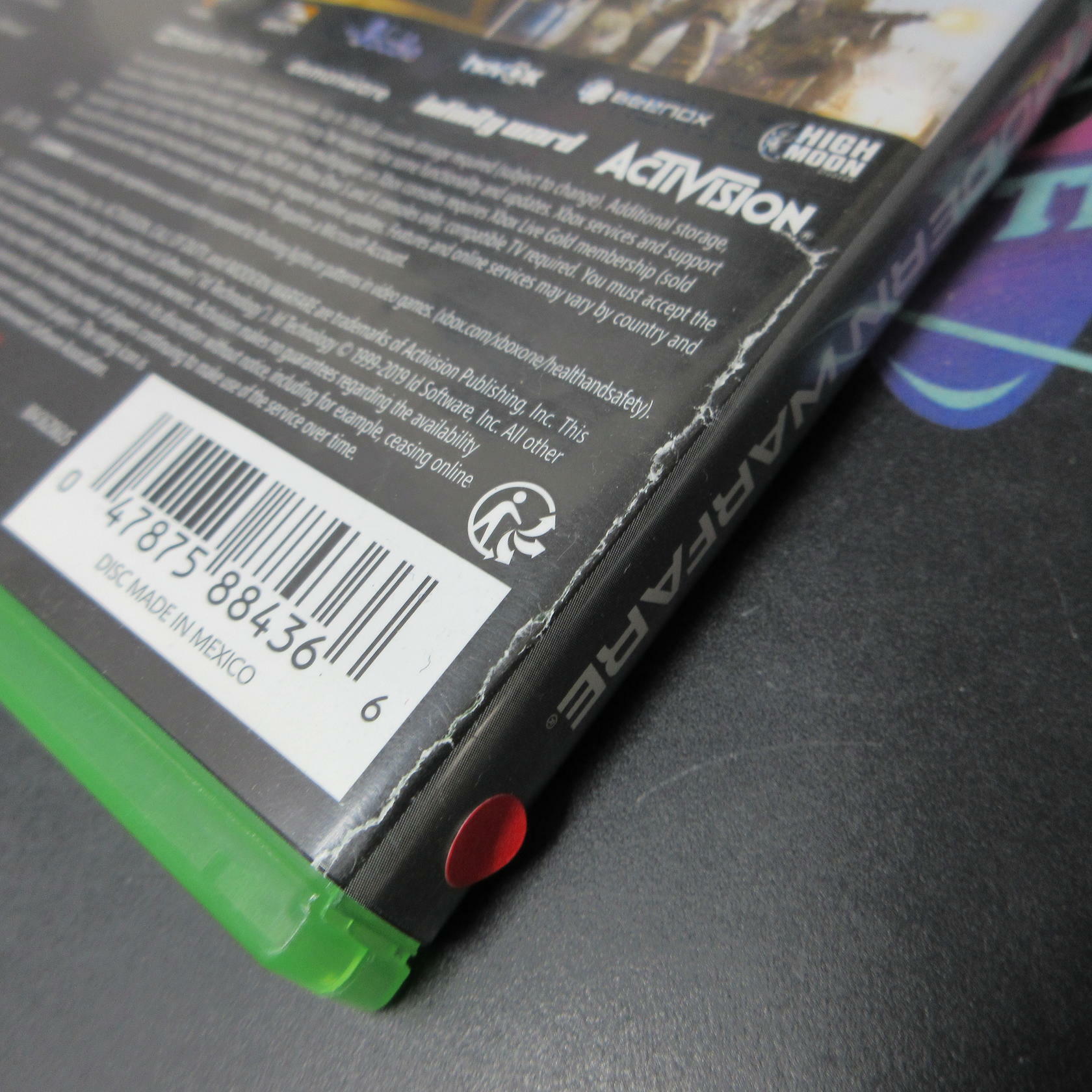 Call of Duty Modern Warfare Xbox One AD Complete CIB - Very Good