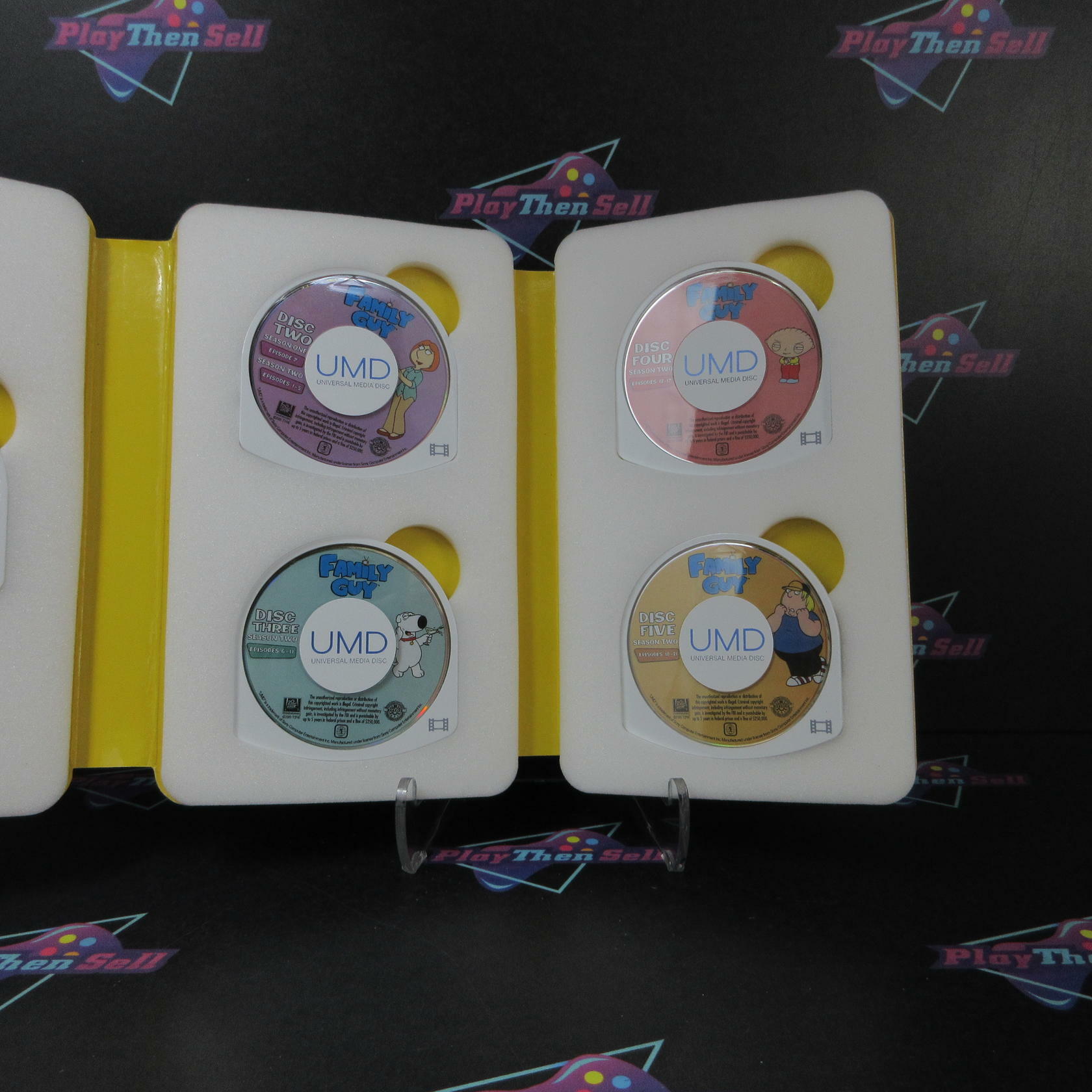 Family Guy Vol 1 Seasons 1 & 2 Sony PSP AD Complete CIB - Very Good