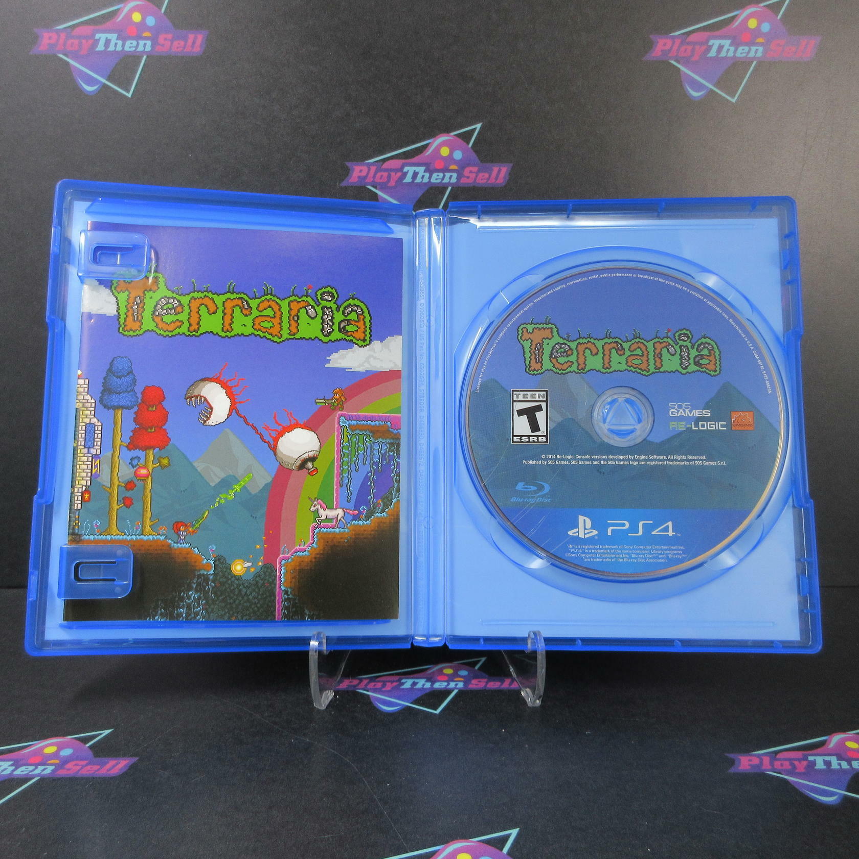 Terraria PS4 PlayStation 4 DD Complete CIB - Very Good