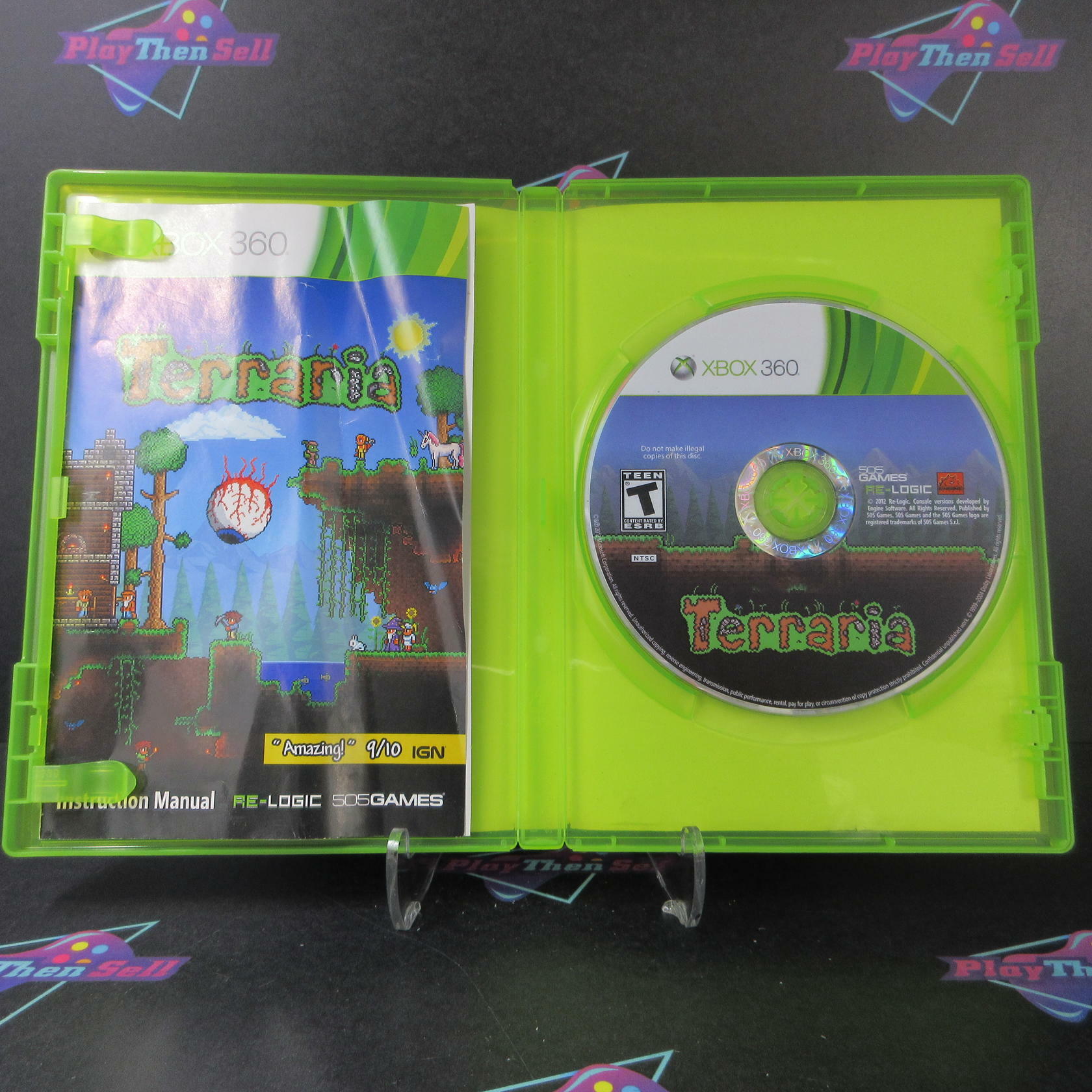 Terraria Xbox 360 AD/MD Complete CIB - Very Good