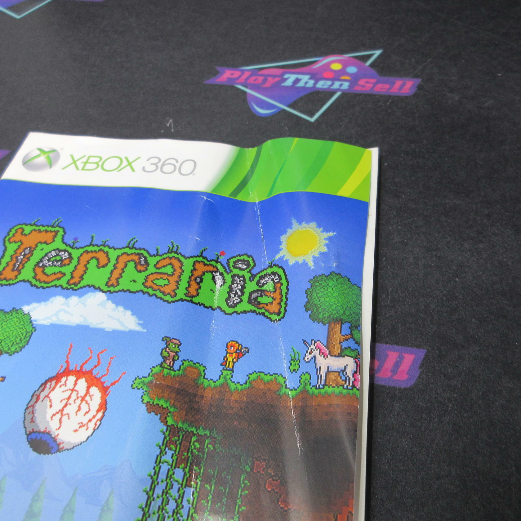 Terraria Xbox 360 AD/MD Complete CIB - Very Good
