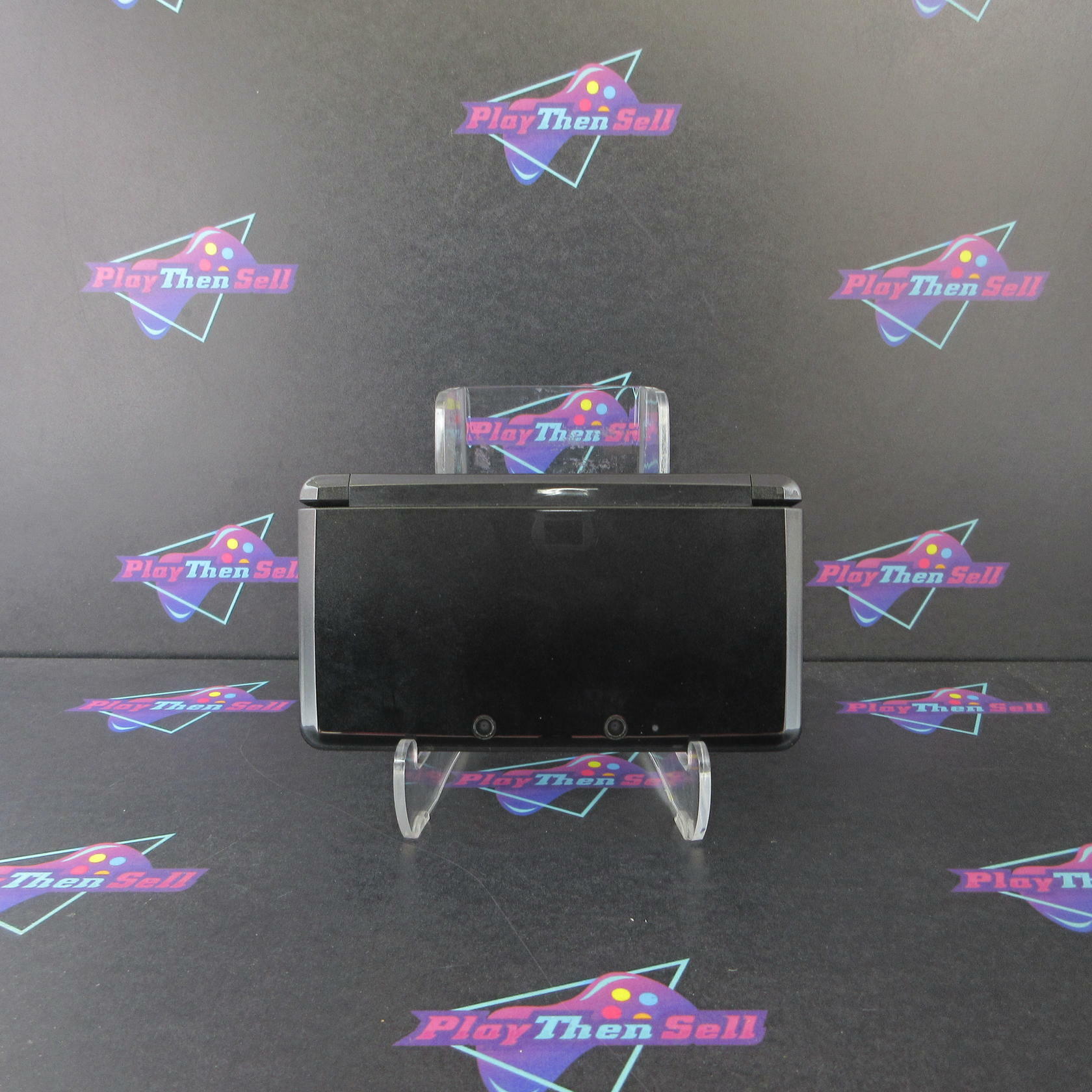 Nintendo 3ds Console Cosmo Black CTR-001 Stylus/Charger/Dock + 2gb Card - Very Good