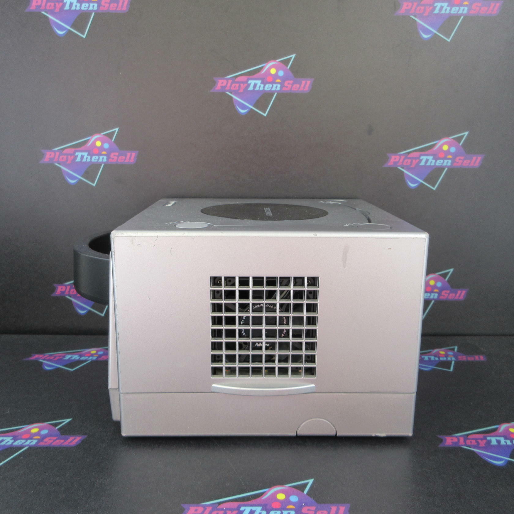 - Nintendo GameCube Console Platinum + OEM Controller - Very Good - Refurbished