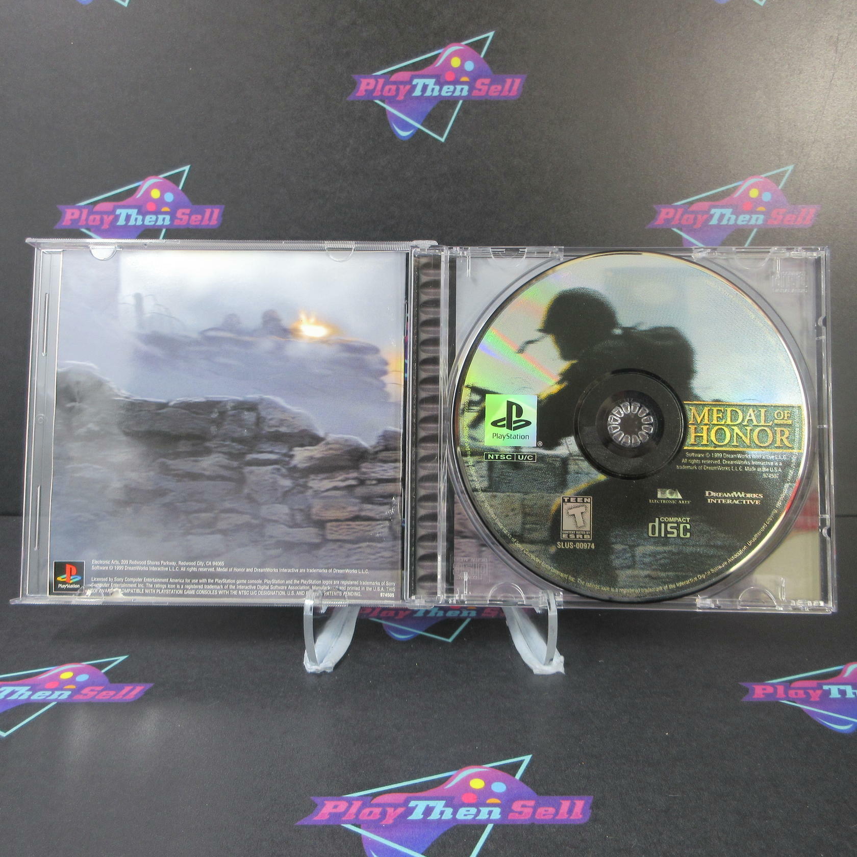 Medal Of Honor PS1 PlayStation 1 + Reg Card - Like New