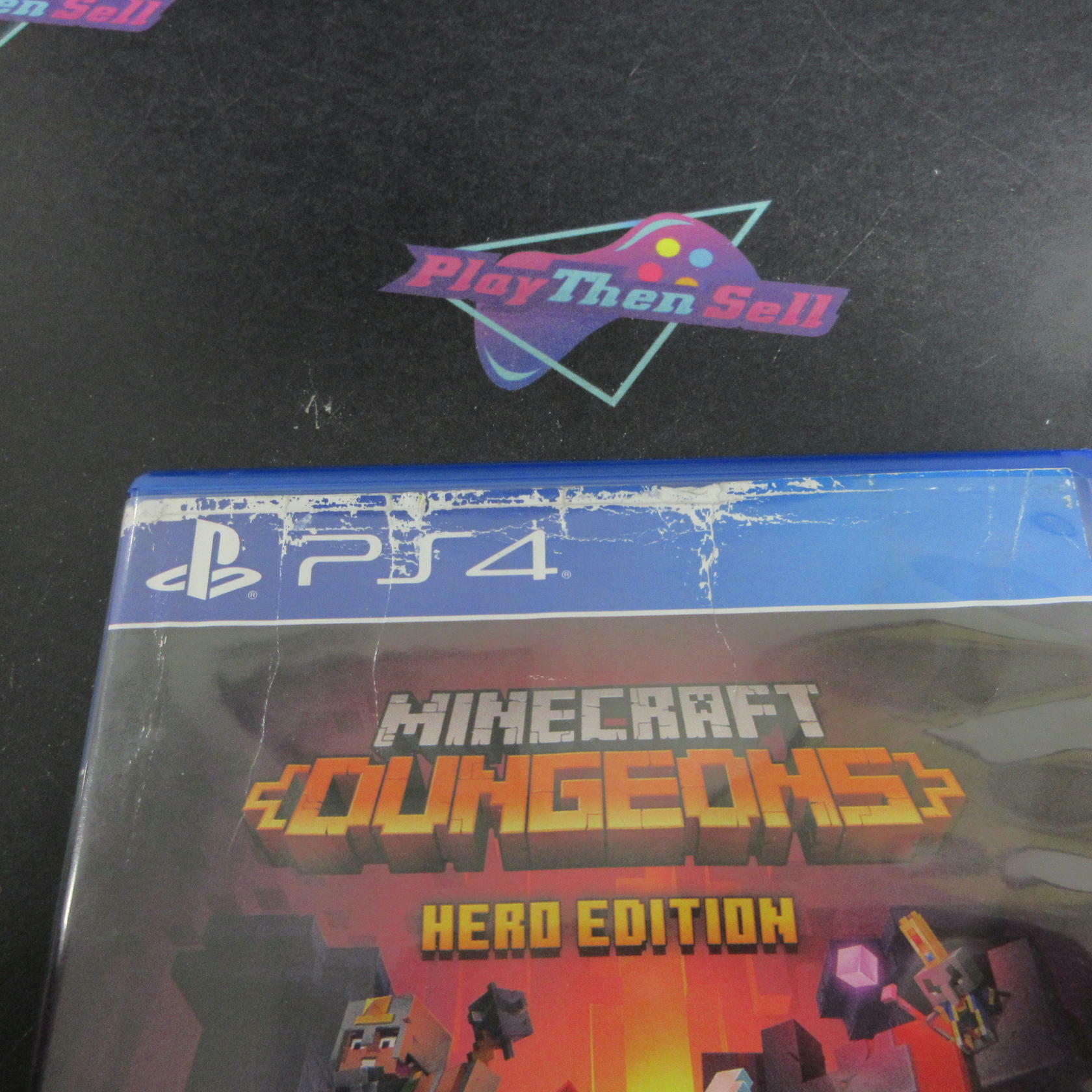 Minecraft Dungeons Hero Edition PS4 PlayStation 4 AD Complete CIB - Very Good