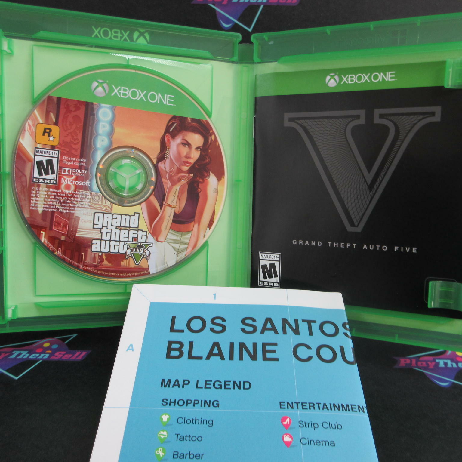 Grand Theft Auto 5 Xbox One + Map - Like New