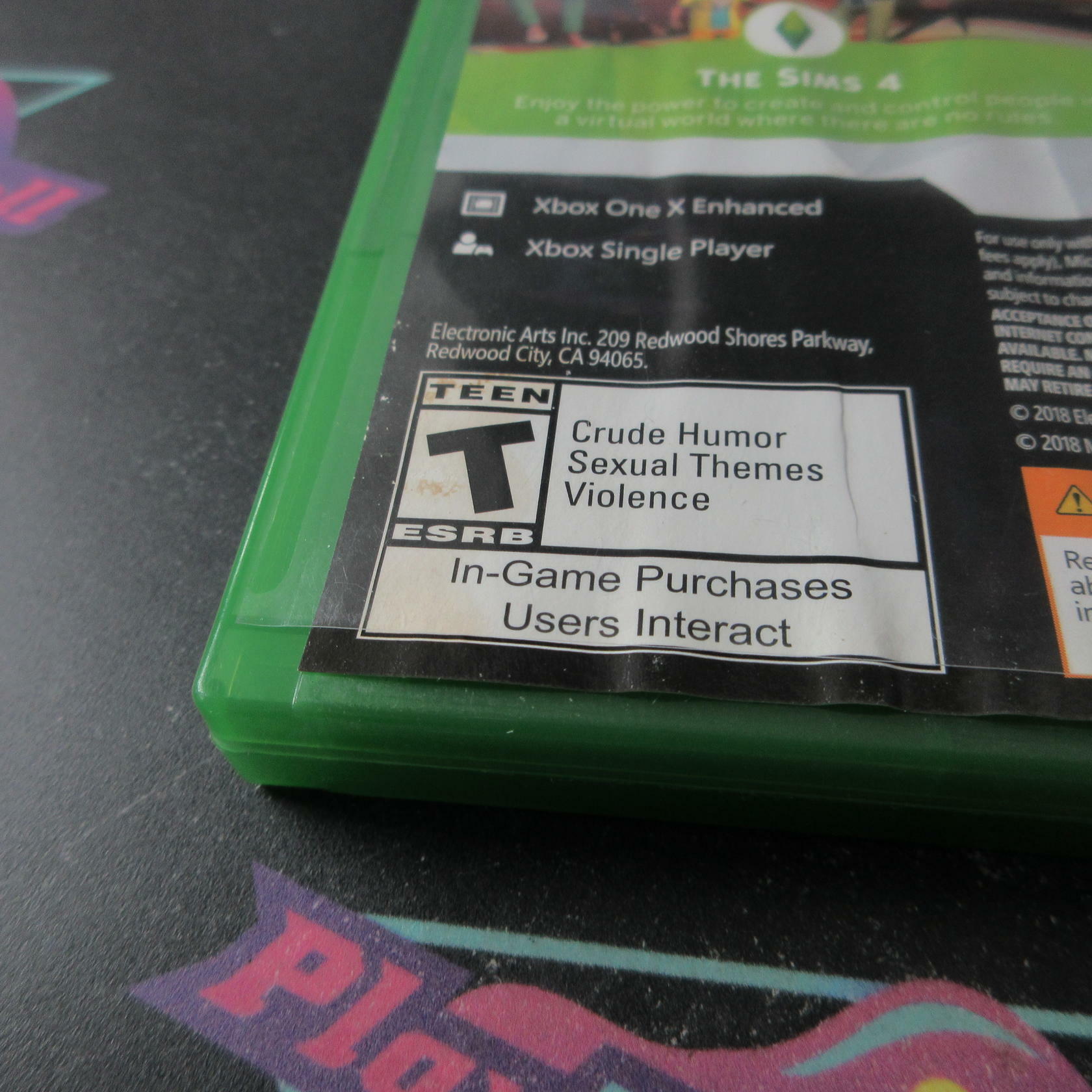 Sims 4 + Cats & Dogs Bundle Xbox One AD Complete CIB - Very Good