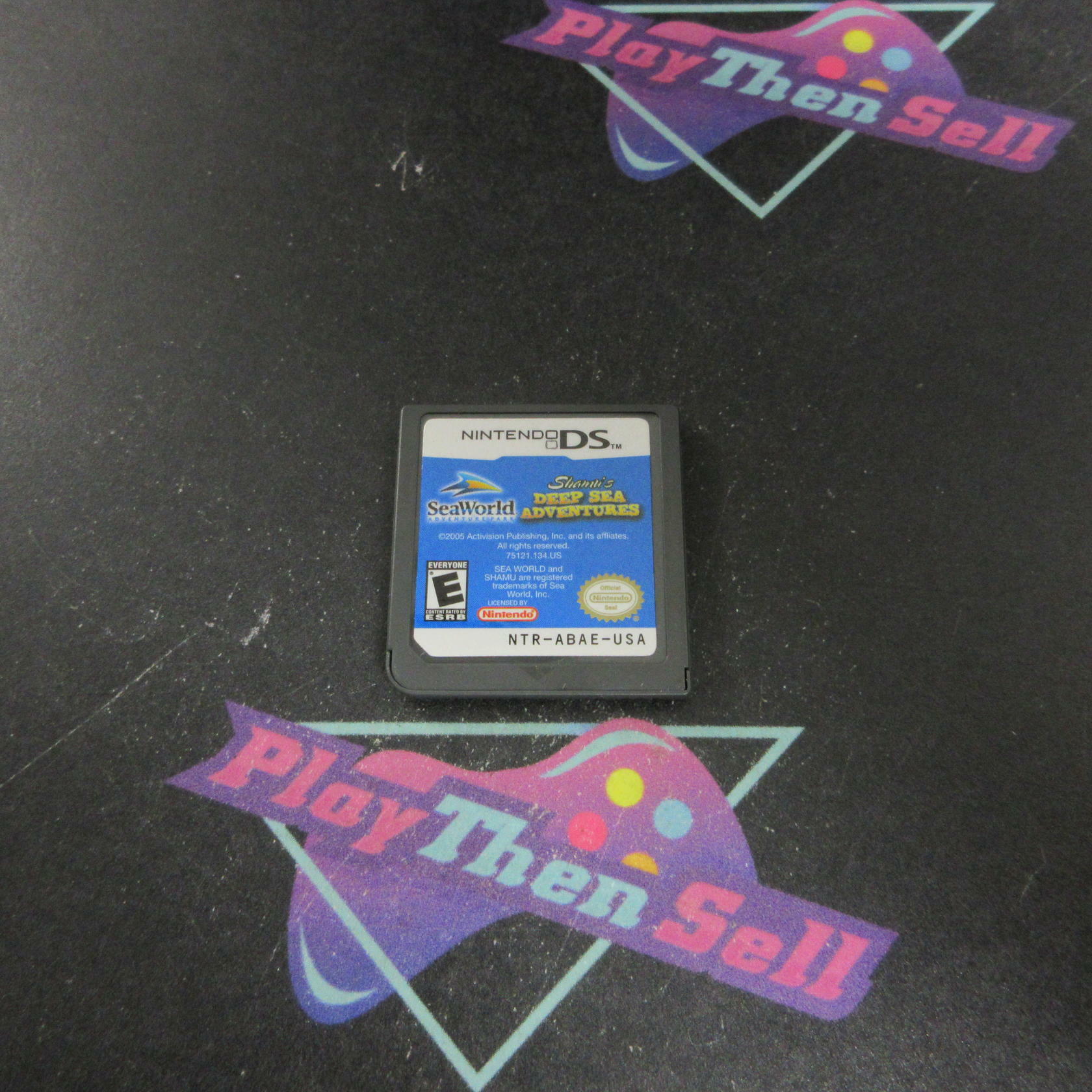 SeaWorld Adventure Parks Shamu's Deep Sea Adventure Nintendo DS CIB - Excellent