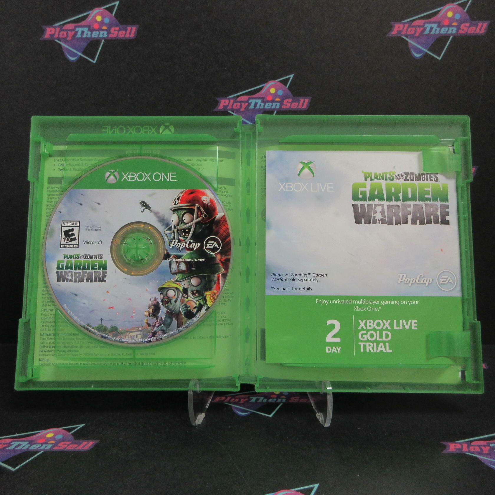 Plants vs Zombies Garden Warfare Xbox One AD Complete CIB - Very Good