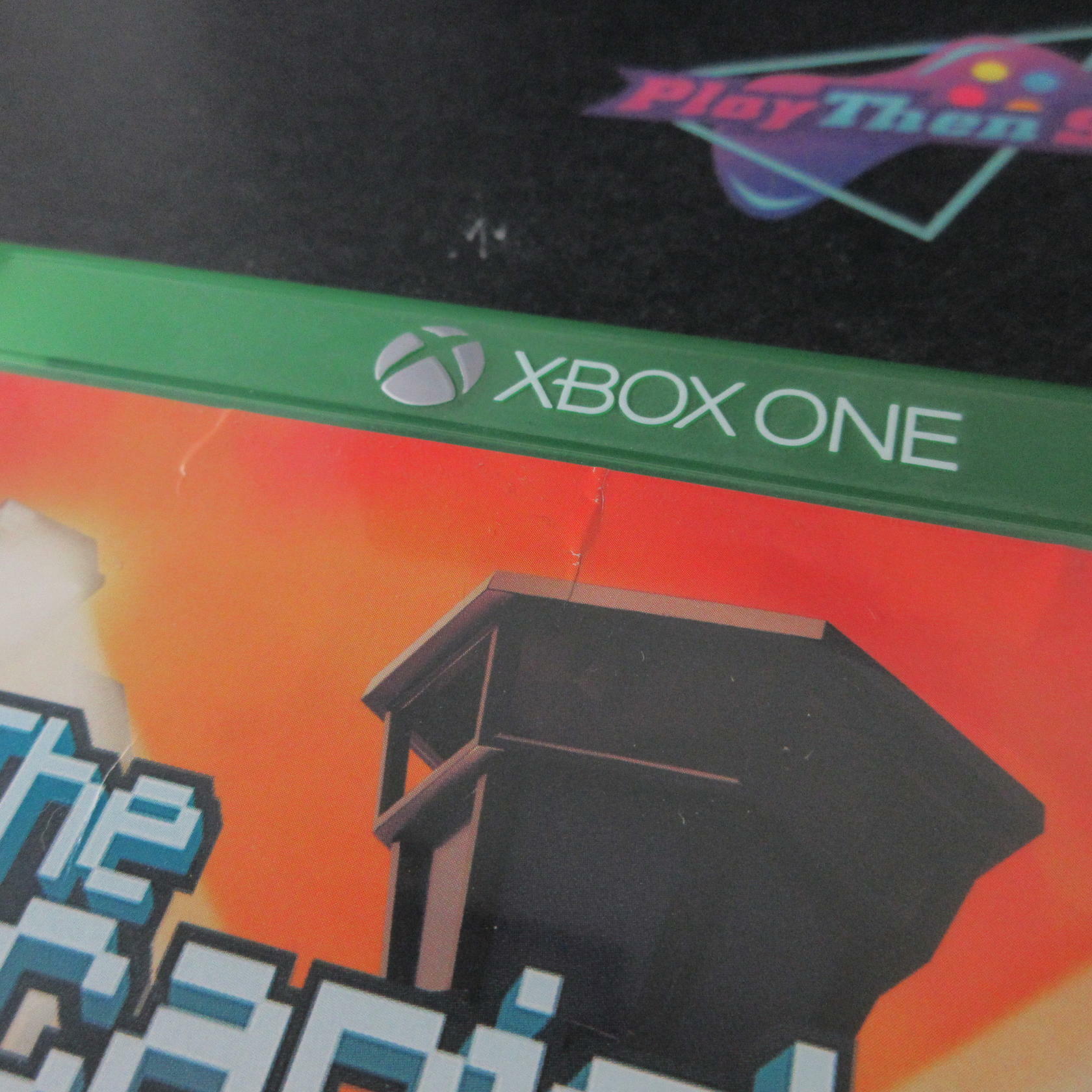 The Escapists 2 Xbox One AD Complete CIB - Very Good