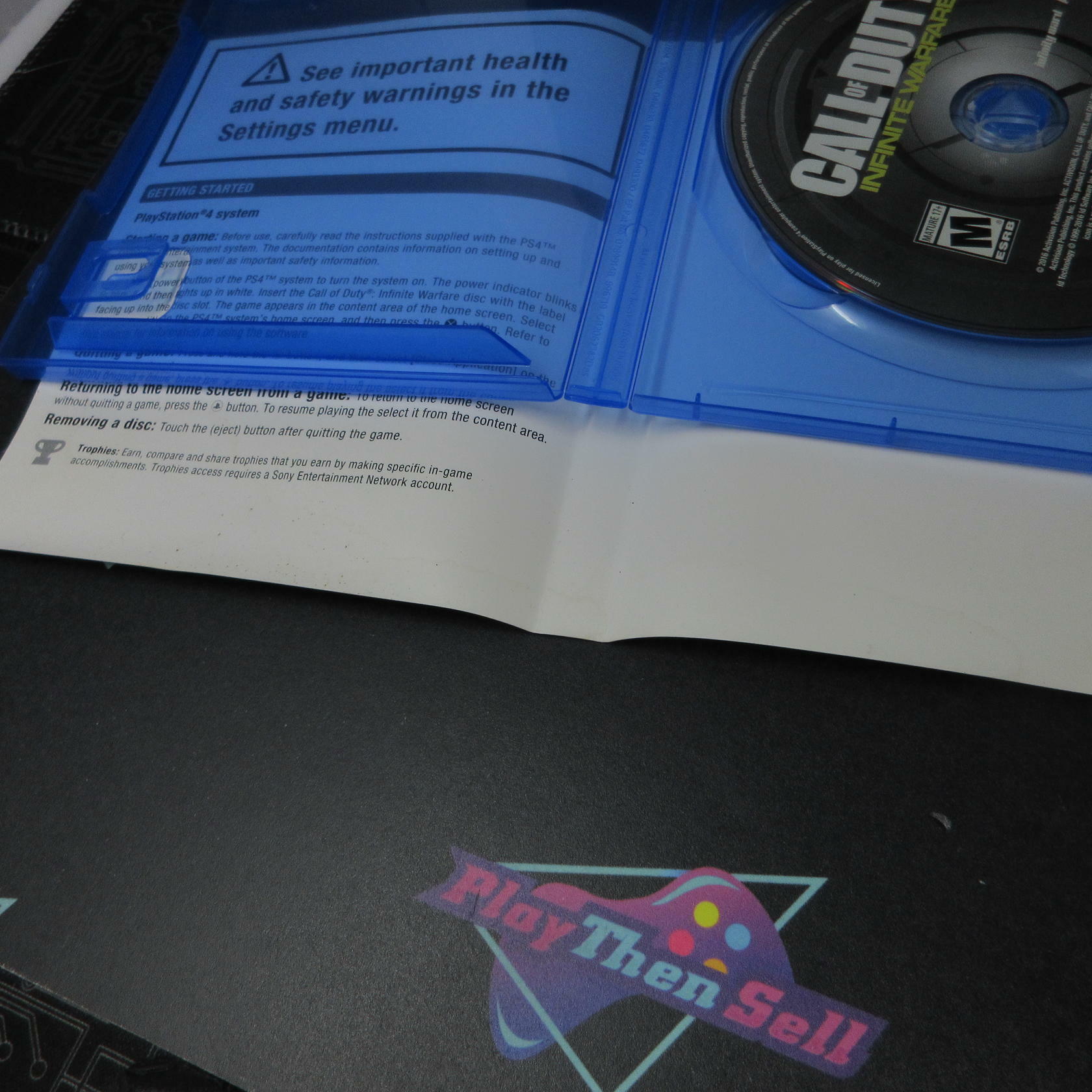 Call of Duty Infinite Warfare Legacy Edition PS4 PlayStation 4 CIB - Very Good